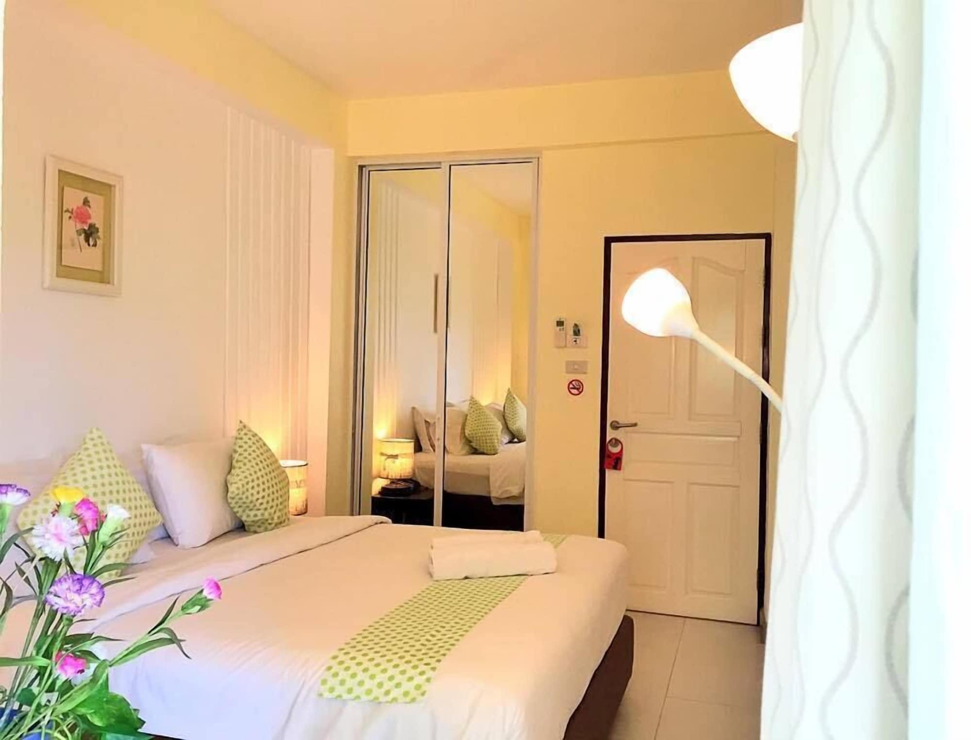 Pius Place Pattaya Exterior photo