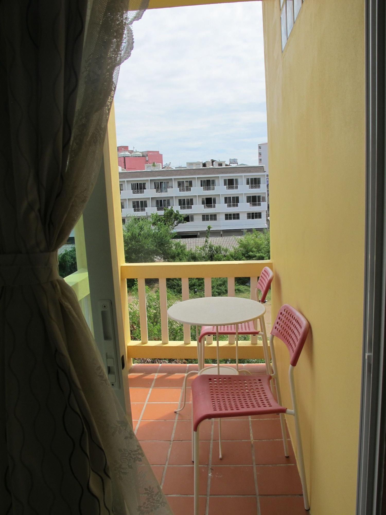 Pius Place Pattaya Exterior photo