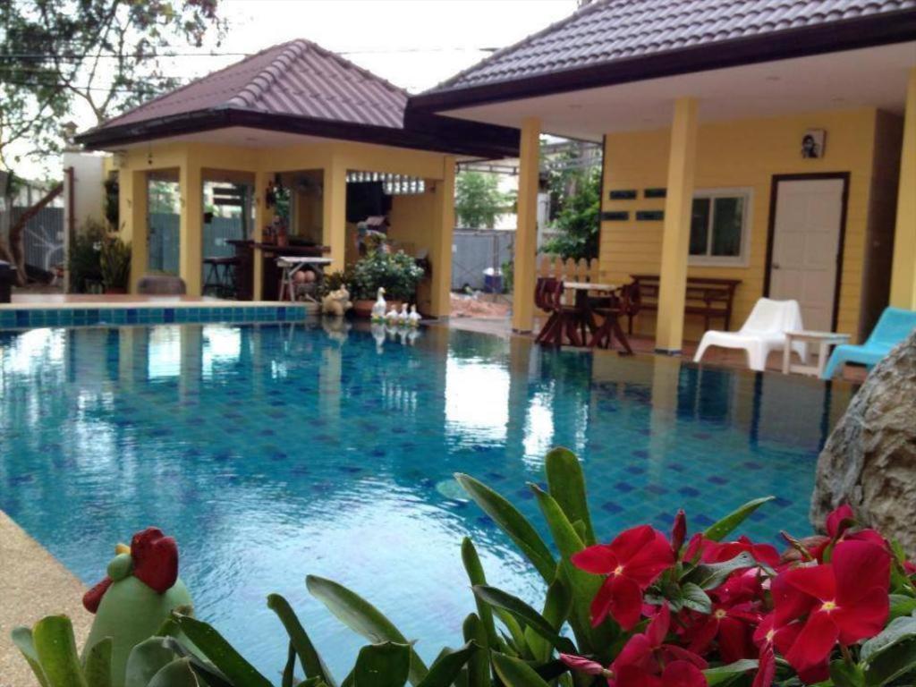 Pius Place Pattaya Exterior photo